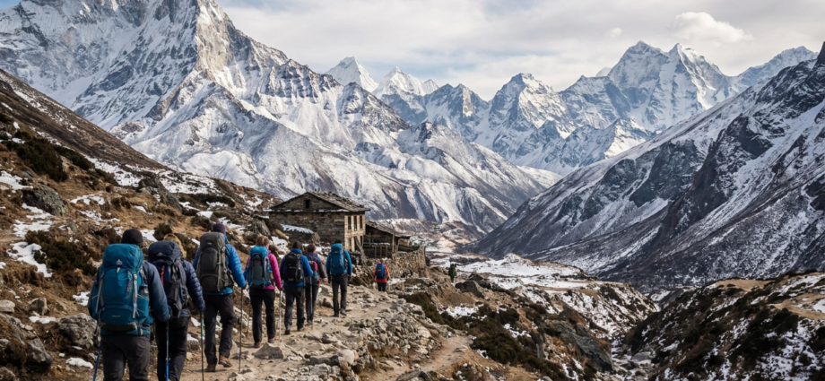 Vom Alpenwandern zum Himalaya: Was Trekking in Nepal besonders macht (KI)